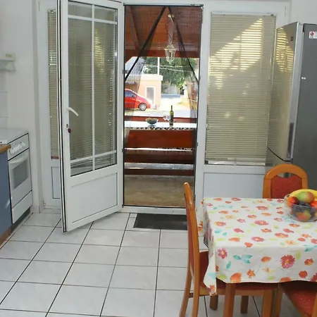 Marta Apartment Turanj
